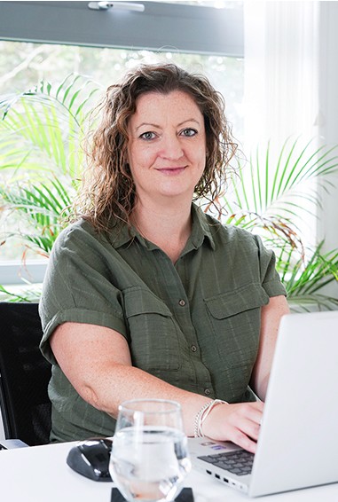 Kathryn Davies